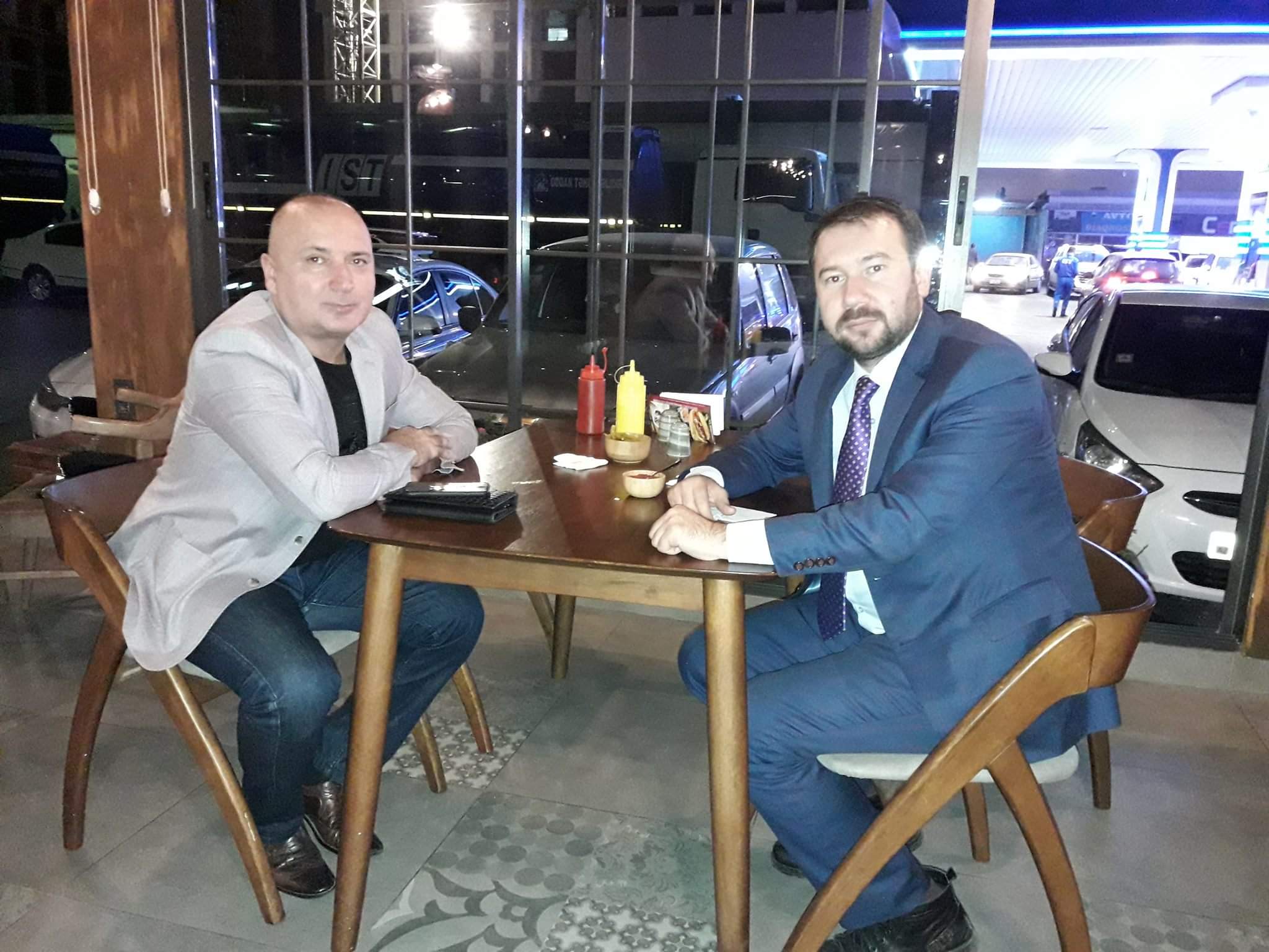 Samir İsgenderoğlu Azerbaycan'ın ünlü yazarlarından Varis Yolçuyev ile görüştü