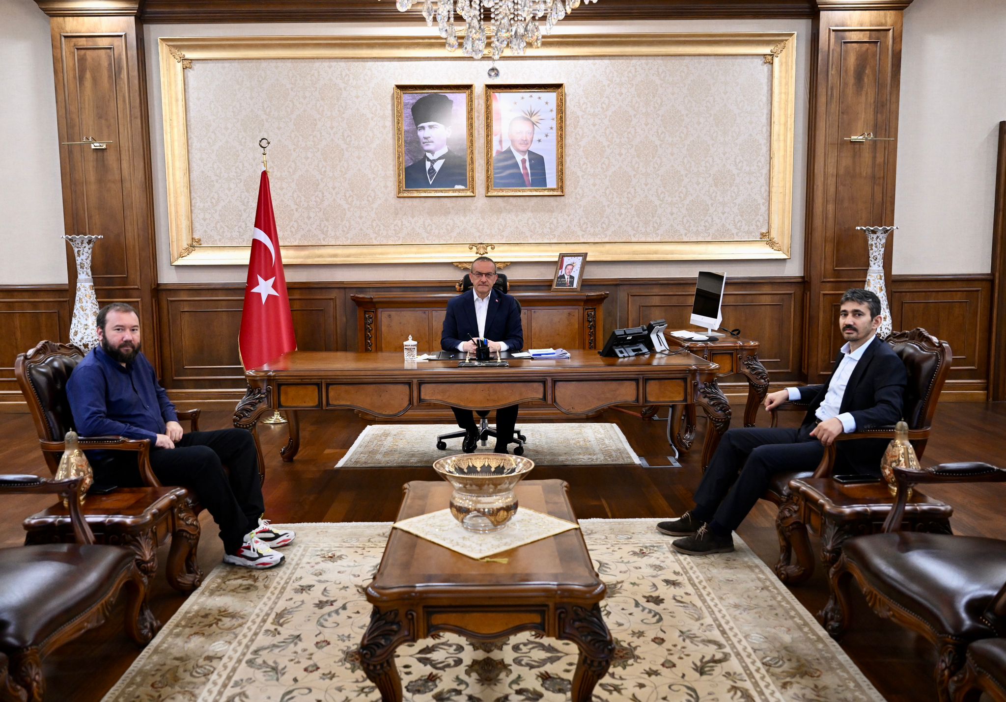 Samir İSGENDEROĞLU Kocaeli Valisi Sayın Seddar YAVUZ'u ziyaret etti